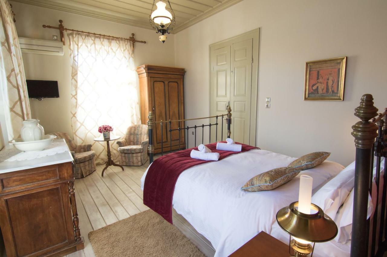 Ganimede Hotel, Galaxidi Bagian luar foto